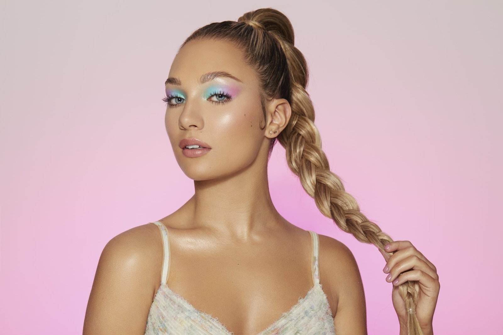 Maddie Ziegler Helped Morphe Create Its First Soft Glam, Ultra-Wearable Collection