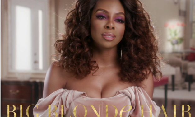 Teresa Giudice’s Pink Velvet Corset Top