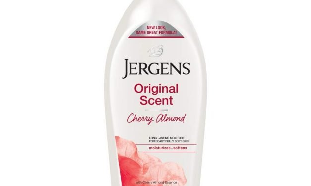 Leslie Mann & Maude Apatow Share Beauty Products Just Like You & Your Mom