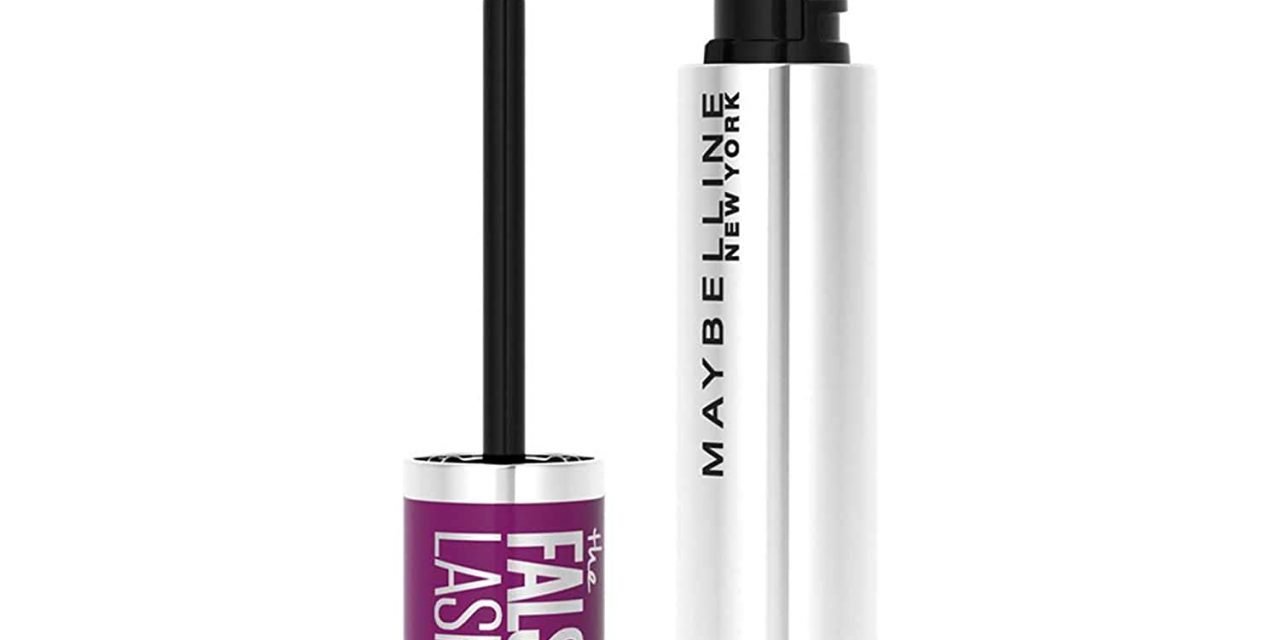 These Smudge-Proof Mascaras are Total Game-Changers for Hooded Eyes