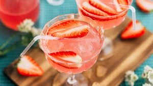 Become an Amateur Mixologist with These Cool Summer Cocktails