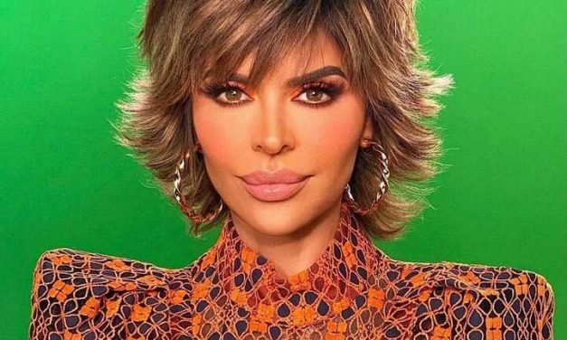 Lisa Rinna’s Orange Lace Confessional Look