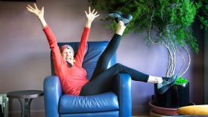 7 Best Leggings for Older Women