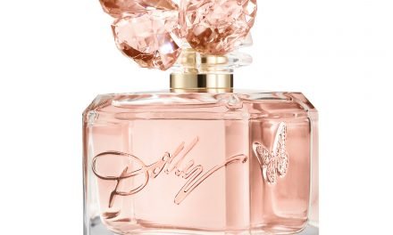 Dolly Parton Just Broke A Record Selling Out Her New Fragrance