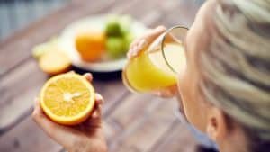 The Importance of Vitamin C for Older Women… and a Few Problem Signs