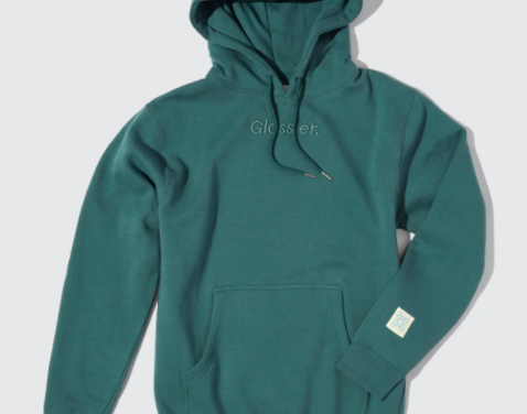 Kacey Musgraves Just Wore Fall’s Coziest Glossier Hoodie & I Need to Copy It