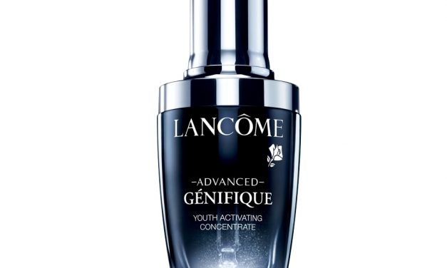 The Wrinkle-Reducing Serum That Shoppers Call An ‘Age-Rewind In a Bottle’ Is 50% Off—For Now