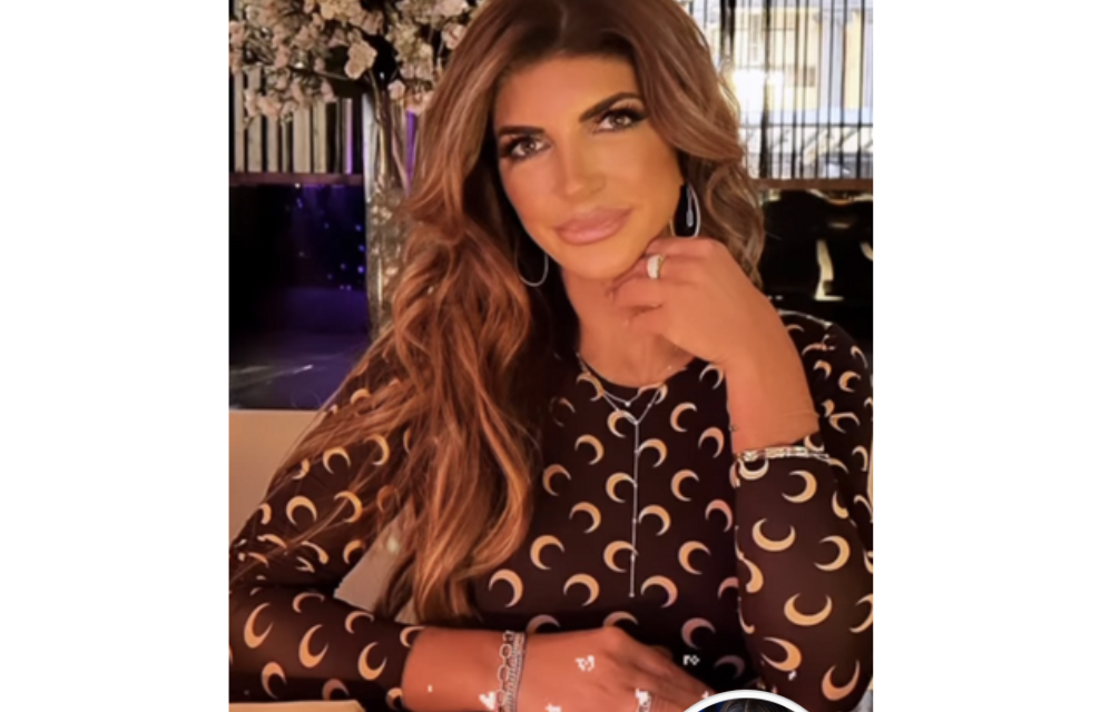 Teresa Giudice’s Brown Moon Print Top