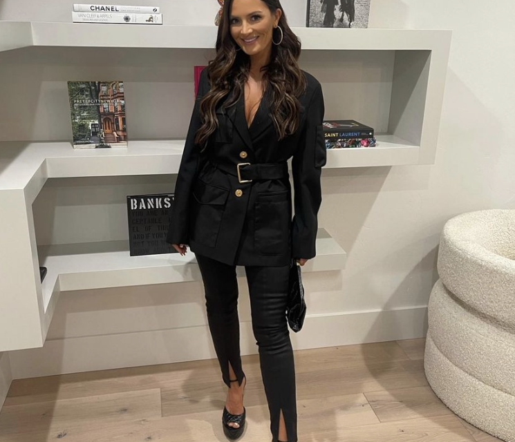 Lisa Barlow’s Black Belted Blazer