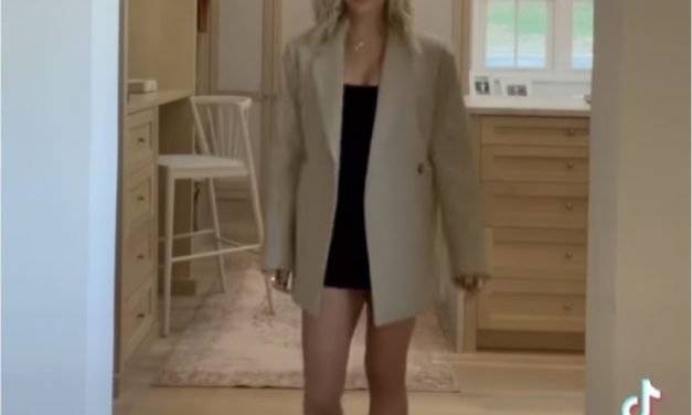 Kristin Cavallari’s Tan Blazer