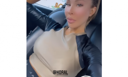 Lisa Hochstein’s Black and Gold Workout Outfit