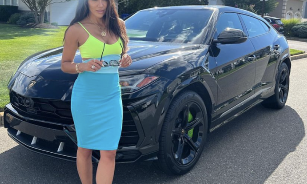 Melissa Gorga’s Green and Blue Colorblocked Dress