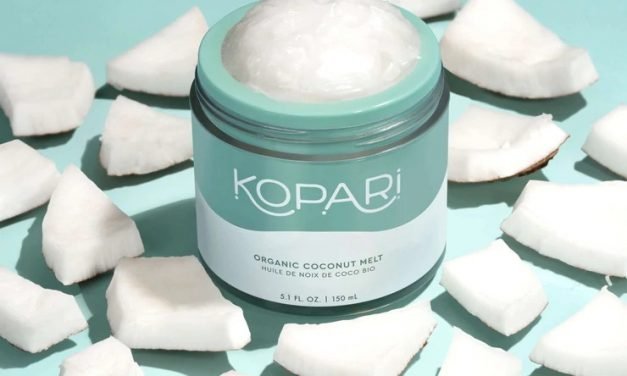 Kourtney Kardashian Says This $29 Oil Is The Key to Looking Good Naked