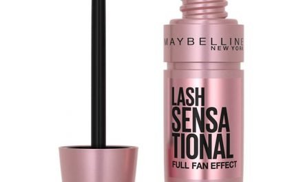This Mascara Is So Volumizing, Reviewers Warn: ‘Don’t Get Lash Extensions Before You Try This’—Snag It on Sale