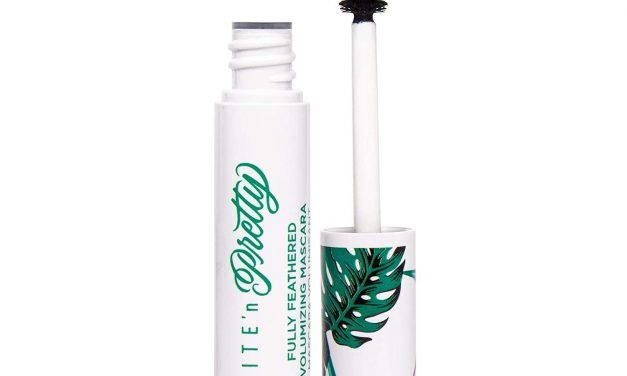 Kate Hudson Uses a $16 Volumizing Mascara That’s Actually Meant For Teens: ‘I Have No Idea What It Is’