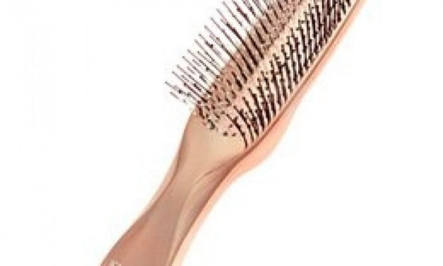 Jennifer Aniston Swears By This $58 Brush—But We Found a Similar One That’s Less Than $9 on Amazon