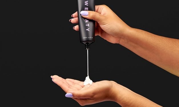 This Pore-Clearing Face Mask Doubles As a Primer For People Who Sweat a Lot