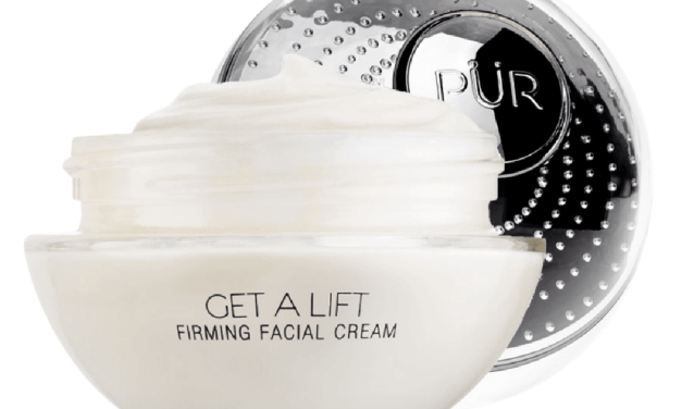 Shoppers Are Ditching Their $200 Creams For This $39 Option That Ages Skin Backwards