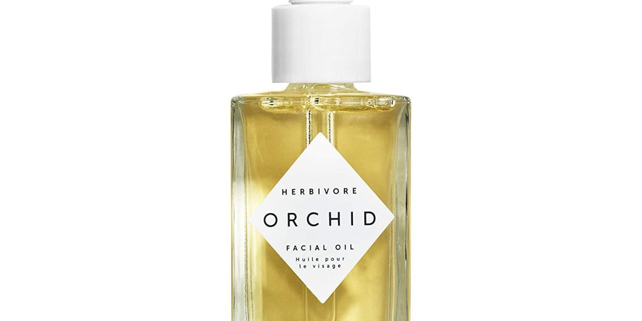 This Face Oil Got Rid of My Scaly, Dry Skin & Left It With an Insanely Gorgeous Glow