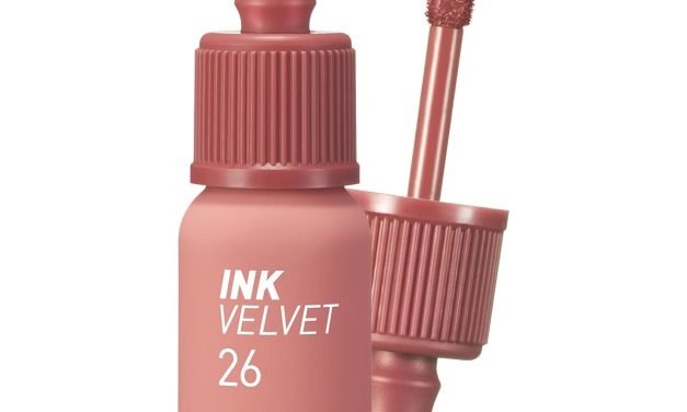 Shoppers Swear This $8 TikTok-Viral Lip Stain Is So Long Lasting, It Stays on ‘Even After Eating’