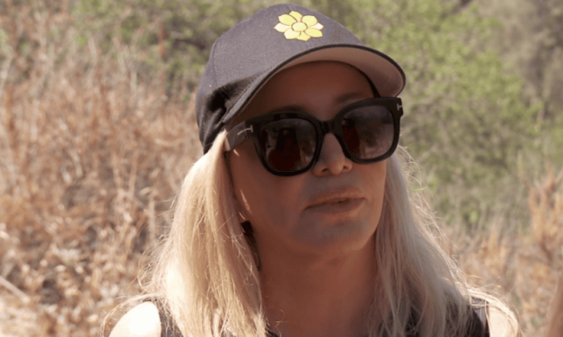 Shannon Beador’s Black Sunglasses