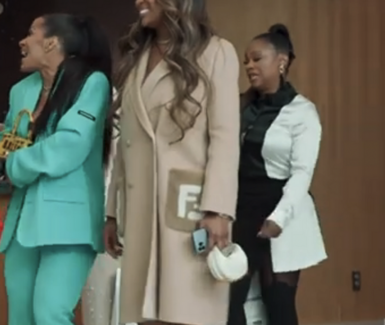 Marlo Hampton’s Tan Fendi Coat