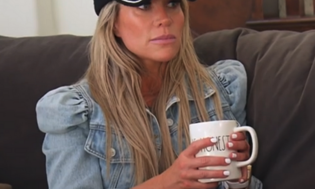 Jennifer Pedranti’s Denim Puff Sleeve Jacket