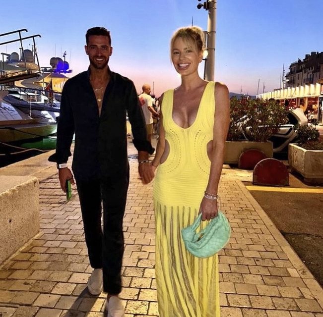 Caroline Stanbury’s Yellow Fringe Knit Dress