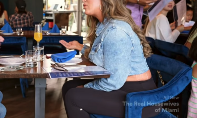 Emily Simpson’s Black Leggings