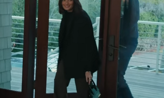 Paige DeSorbo’s Silver Metallic Pants