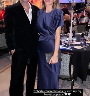 Naomie Olindo’s Navy Blue Satin Gown