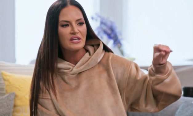 Lisa Barlow’s Brown Suede Sweatshirt