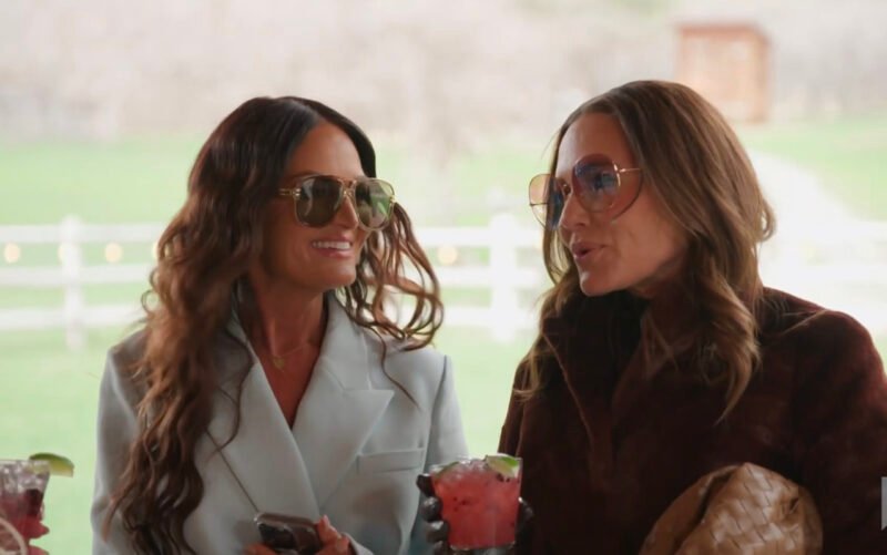 Whitney Rose’s Black Gucci Shirt and Pilot Sunglasses