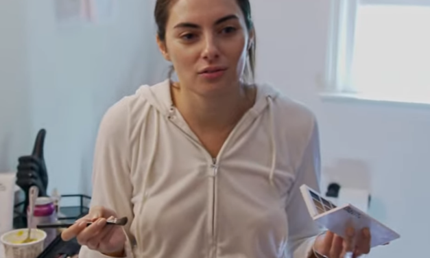 Paige DeSorbo’s White Velour Zip Up Sweatshirt