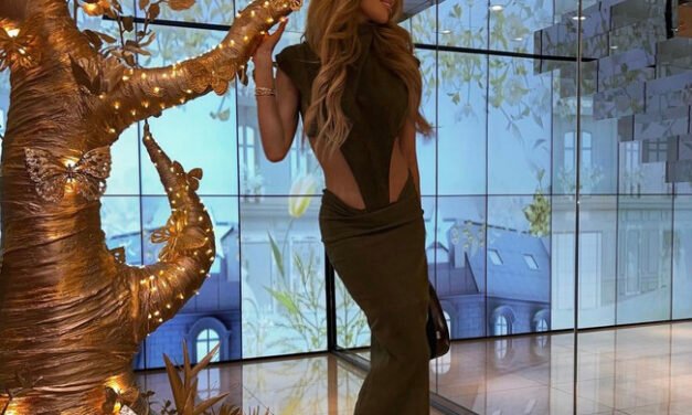Lisa Hochstein’s Green Bodysuit & Skirt Set