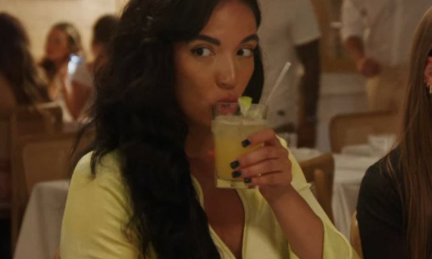 Danielle Olivera’s Green Wave Print Pant Set