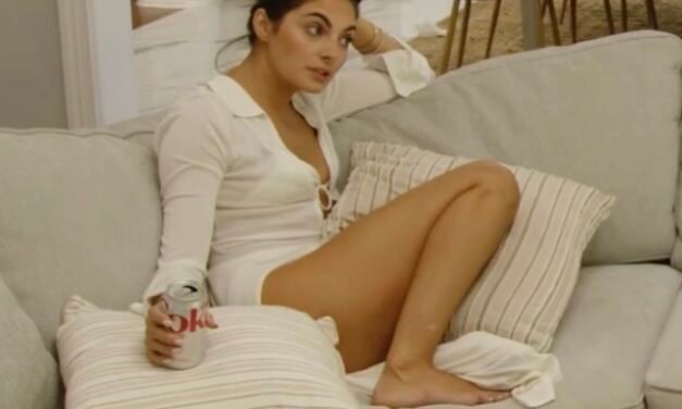 Paige DeSorbo’s White O Ring Cover Up