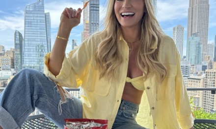 Lindsay Hubbard’s Yellow Button Down Shirt and Jeans