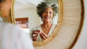 Choosing the Right Lip Color for Women Over 60: Expert Tips and Recommendations